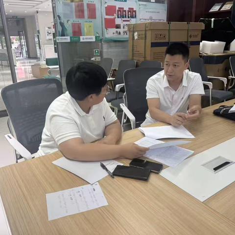 白山分行团委书记夜访临江支行调研指导，为青年成长与业务发展双向赋能