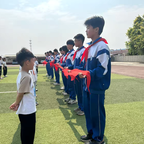 走进小学 礼遇成长—第二中心小学迎来一批小客人