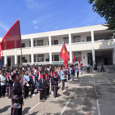 “红领巾心向党”——汝州市小屯镇大陈小学少先队员入队仪式