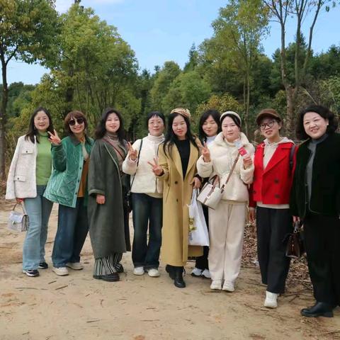 春日同行，共赴美好 ——2025年溆浦县教师发展中心工会春游暨徒步活动