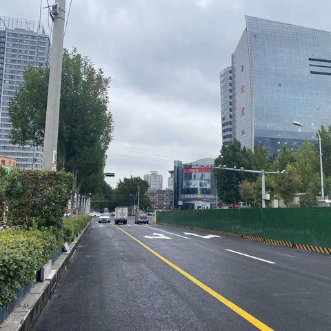 山大路（解放路-经十路）整修工程进入东半幅施工