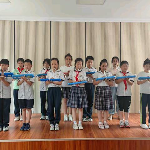 小学音乐口风琴校本课程：开启音乐之旅