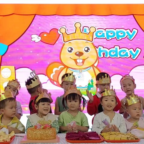 宝贝，生日快乐！ ——尚义幼儿园集体生日会