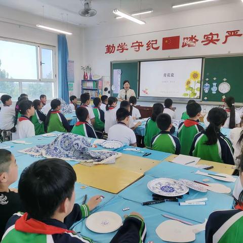 【关爱学生幸福成长】名师送教绽芳华 笃行致远促成长——记青少年活动中心送艺下乡活动