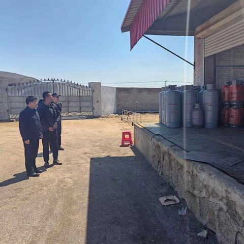 北戴河新区城市管理综合执法局“五一”节日不打烊，坚守岗位在行动