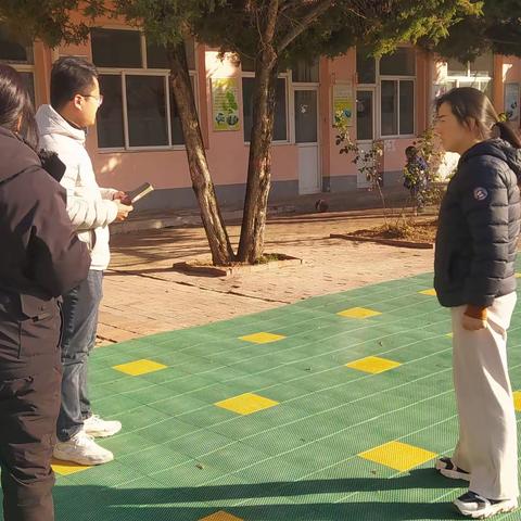 岚水学区对各校园师生安全、教职工到岗突查