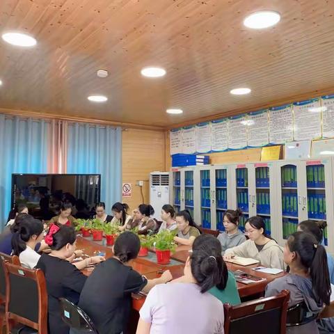 “减塑禁塑，从我做起”——东方市八所镇小岭幼儿园