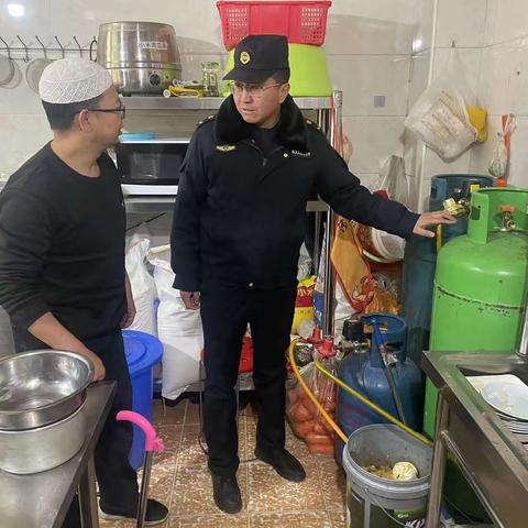 排隐患，筑底线！——林家崖街道办事处城管执法中队开展安全隐患排查工作