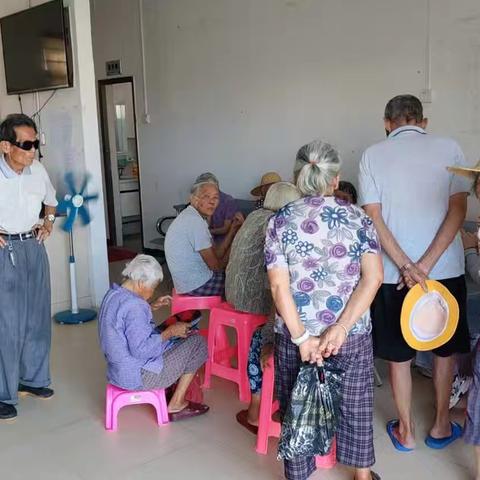 免费体检进村入户 让健康围绕在老年人身边