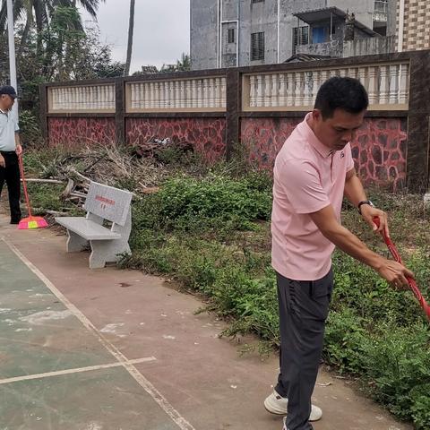 东山村委会开展“清洁家园防蚊灭蚊”夏秋季爱国卫生百日专项行动