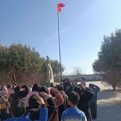 “植”此青绿，“树”写春天——邢楼小学植树节系列活动