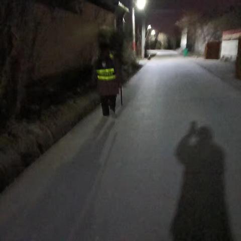 夜间巡逻 保一方安宁