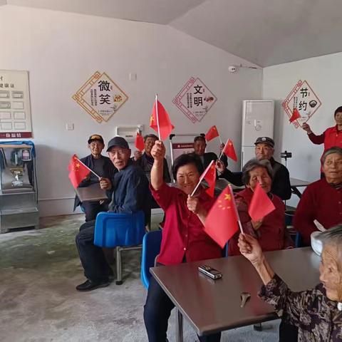 暖心食堂志愿者积极参与