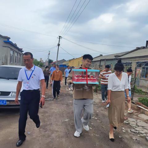 新风居民区党委为辖区百岁老人举办“浓浓敬老情，温暖老人心”生日会