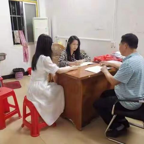 以老带新，携手进步——八甲中学举行新老教师结对帮扶活动