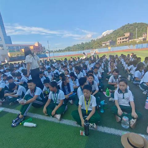 一程山水，一程收获——一鸣学校2003班期末总结