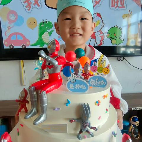 🌹🌹【倍优幼儿园】🌹🌹中二班祁宇奥生日留念！