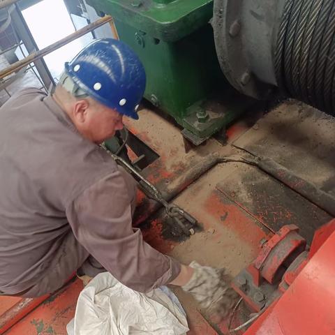 不断完善工作内容，促进工作质量提高