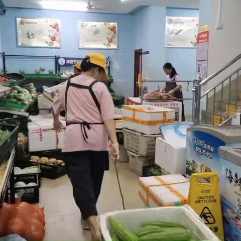 风雨同舟，勇担使命——菜篮子运营公司全力以赴做好台风“韦帕”期间保供稳价工作