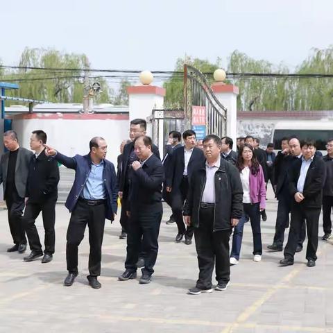 平原县学校管理工作现场会观摩团到郭刘小学观摩