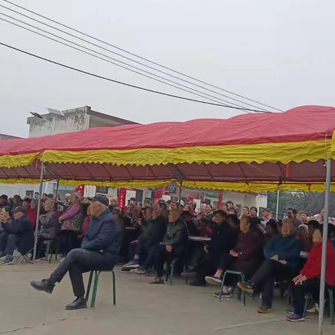 “欢歌重阳 乐动银龄”韦兆东村九九重阳节关爱老年人活动