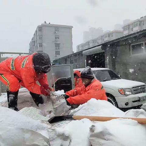 3700名环卫人遇雪奋战，全力保障市区道路安全畅通