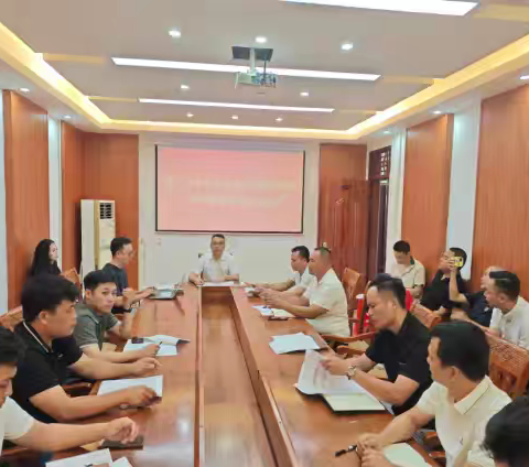 隆广镇召开《土地征收补偿和行政强制拆除》培训会