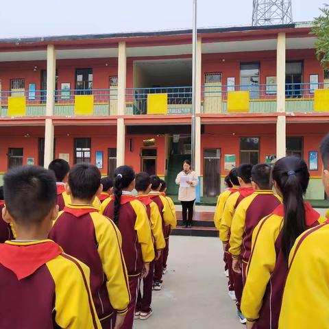 “红领巾爱祖国”——周家庄学区举行建队日活动
