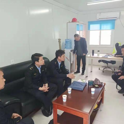 蓝田县应急管理局地震监测中心对普华移民安置社区建设工地开展抗震设防督导检查