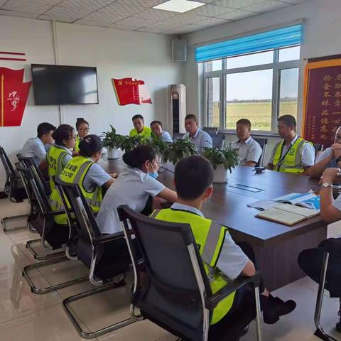 【凝心聚力 精准高效】四棵树收费站召开日常业务培训站务会议