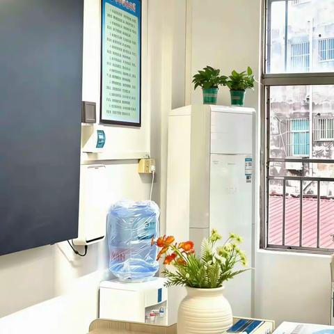 一室一景皆育人，一舍一品见初心——廉江市第五中学 2025-2026 学年第一学期第一次 “最美教室 + 最美宿舍” 风采展