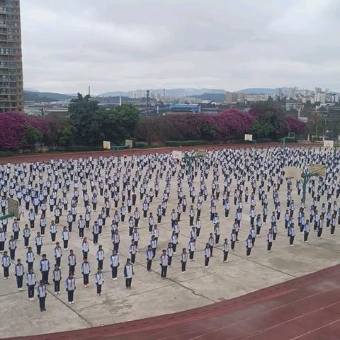 安宁市第一中学民族风大课间