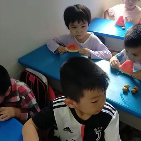 爱上幼儿园，快乐“美”一天