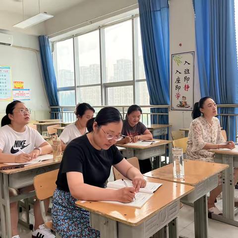 学习新教材，潜心勤探索——阳信县第一实验学校小学英语教研组参加滨州市“践行新课标、用好新教材”专题培训活动纪实（1）