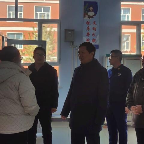 区党工委委员、管委会常务副主任闫永斌带队，开展消防安全隐患检查