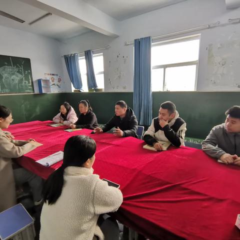 北高小学第二次教师座谈会