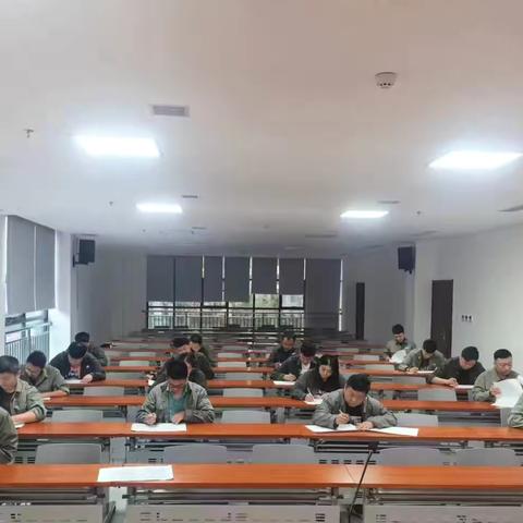 持之以恒抓学习 巩固提升保安全