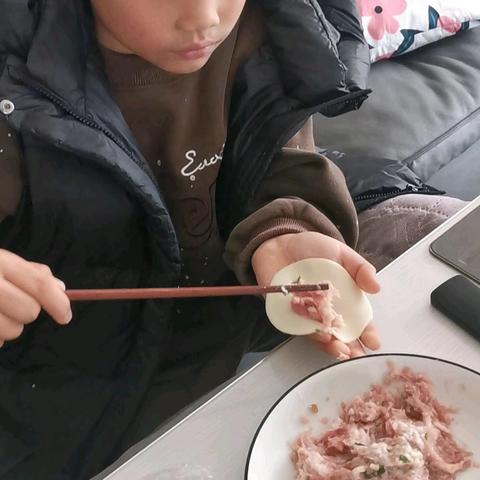 新年亲手包饺子