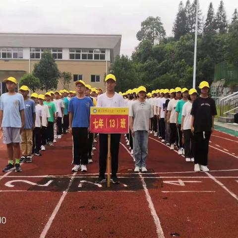 以军训之名，赴青春之约，军训开训啦——年少正当时，青春待起航