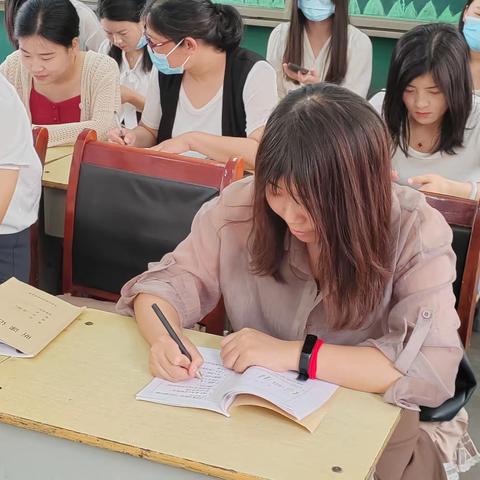 长垣市魏庄街道大车西小学——同课展风采，异构促提升，我们参加了送教下乡“同课异构”观摩活动。