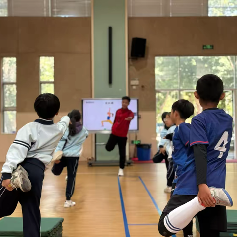 魅力足球，快乐成长—福州市仓山区金港湾实验学校（小学部）体育组公开课教研活动