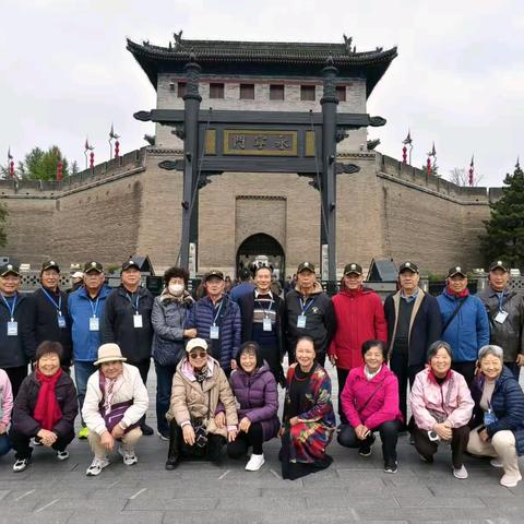 十三朝古都再聚首！海军大连舰艇学院75级航海长班入学50周年西安联谊会