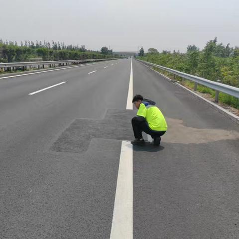 强化道路隐患排查 筑牢交通安全防线