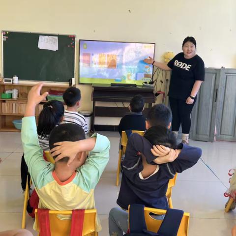 展风采，促成长——启蒙幼儿园公开课教研活动