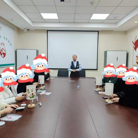 团结路营业室理财室举办“花灯溢彩，乐享生活”活动小记