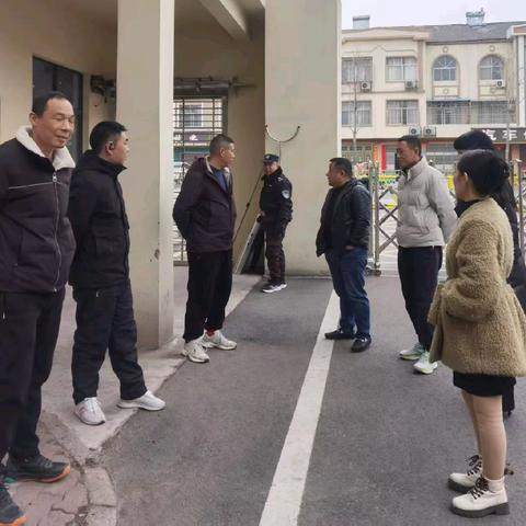 毛嘴镇中心学校领导小组莅临毛嘴一小指导工作