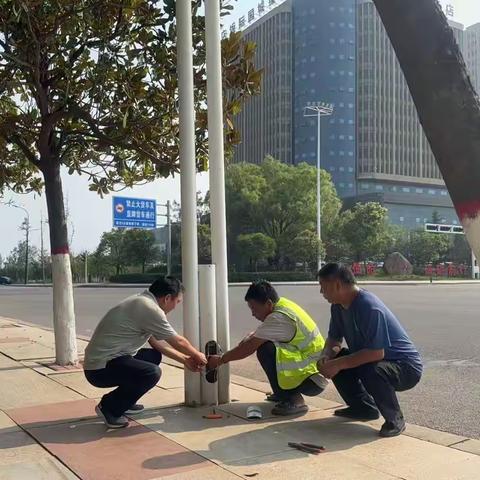 义马市城市管理局推出节能新举措  城区多条道路路灯实行"半幅亮灯"模式
