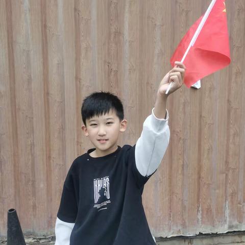 濮阳市油田第十九中学五年级一班《迎国庆，庆中秋》