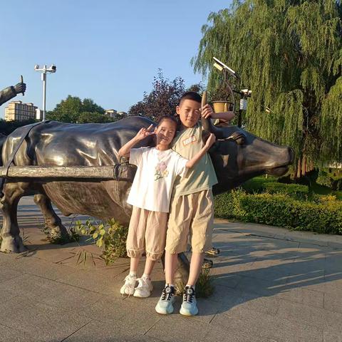 2025年第十三中学四年级三班李嘉航暑假实践作业