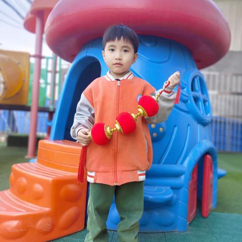 燕锦幼儿园榴莲大班生活照